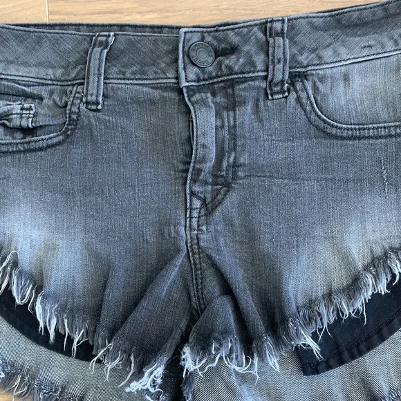 Cut off shorts - Picture 2 of 3